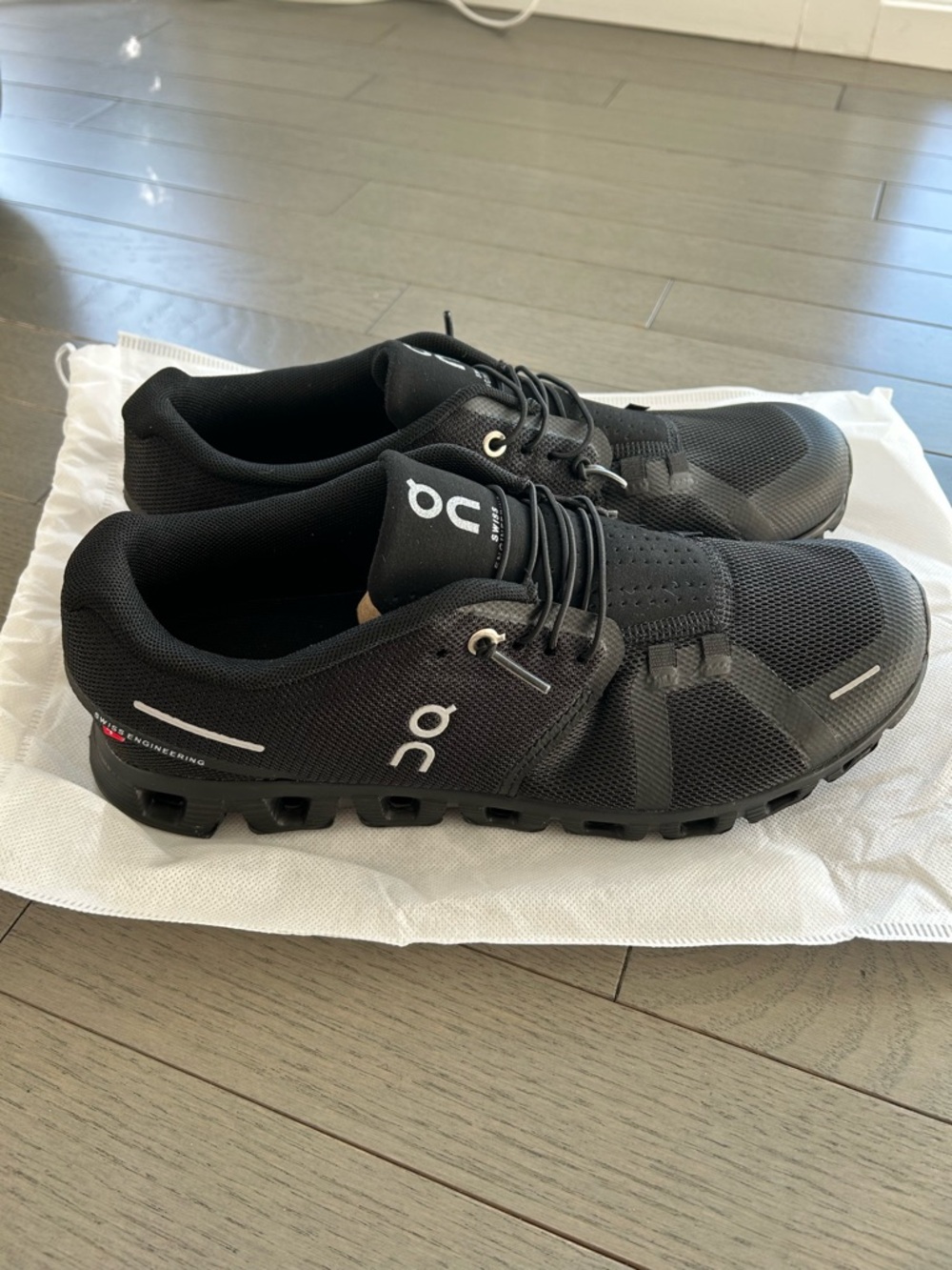 NEW On Running Men's Cloudswift Black Low-Top Athletic Sneakers